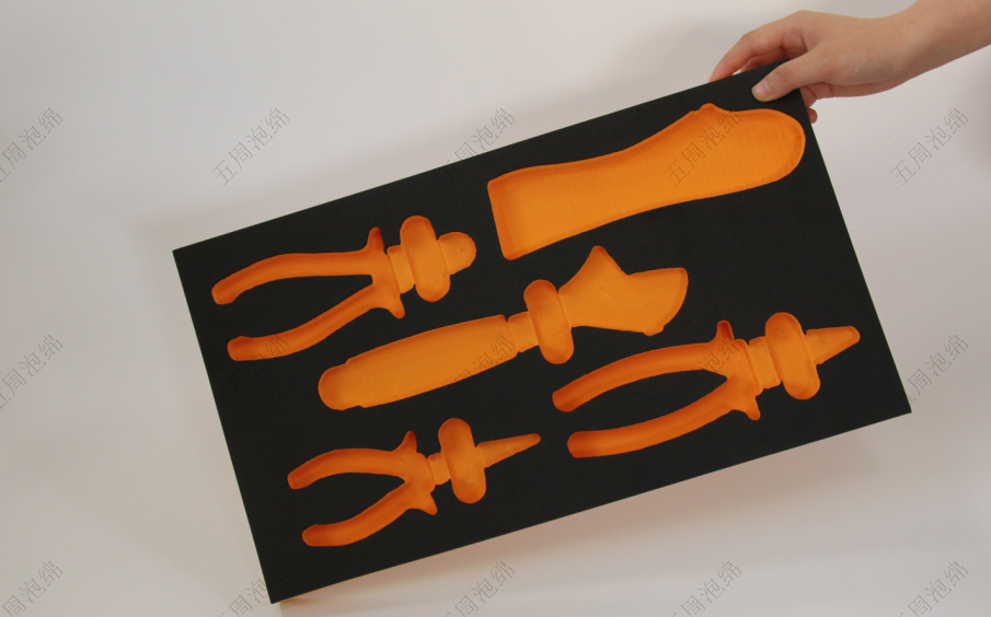 EVA泡棉內(nèi)托的多樣化應(yīng)用場(chǎng)景：從電子產(chǎn)品包裝到精密儀器保護(hù)